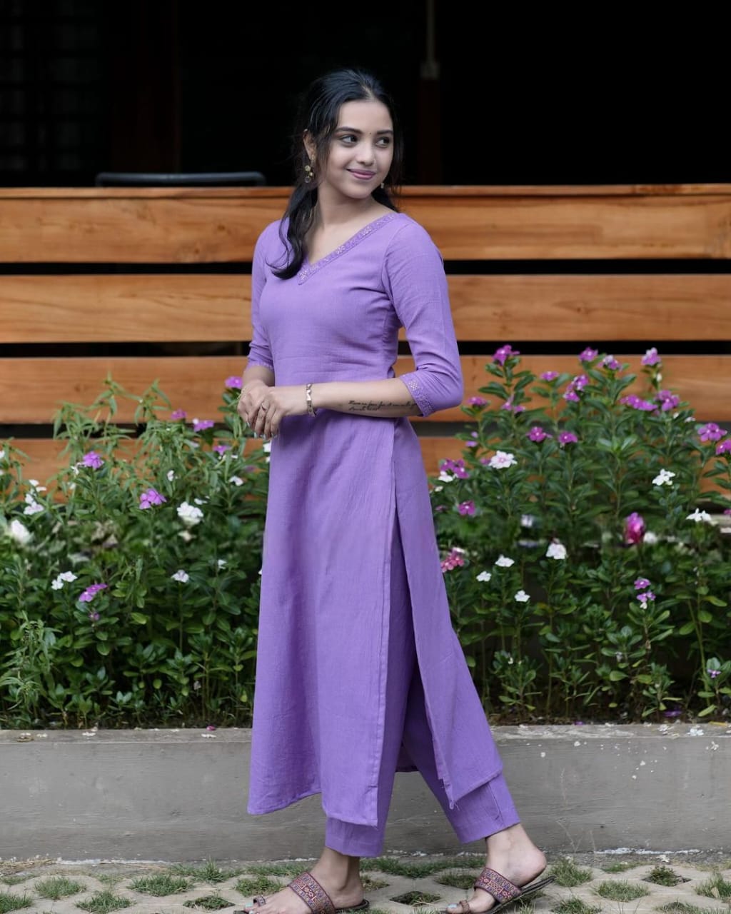 Minimal V-Neck 2-Piece Set