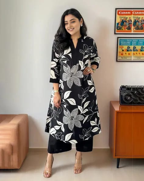 Elegant Two-Piece Kurti with Pant Set,