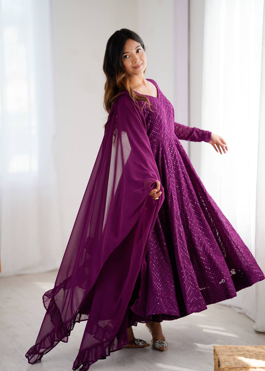 Womens Pure Romansilk Chanderi Embroidered Anarkali Kurti With Dupatta & Pant Set
