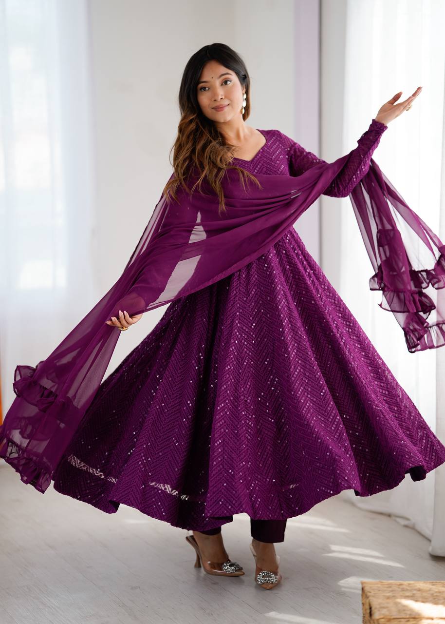 Womens Pure Romansilk Chanderi Embroidered Anarkali Kurti With Dupatta & Pant Set