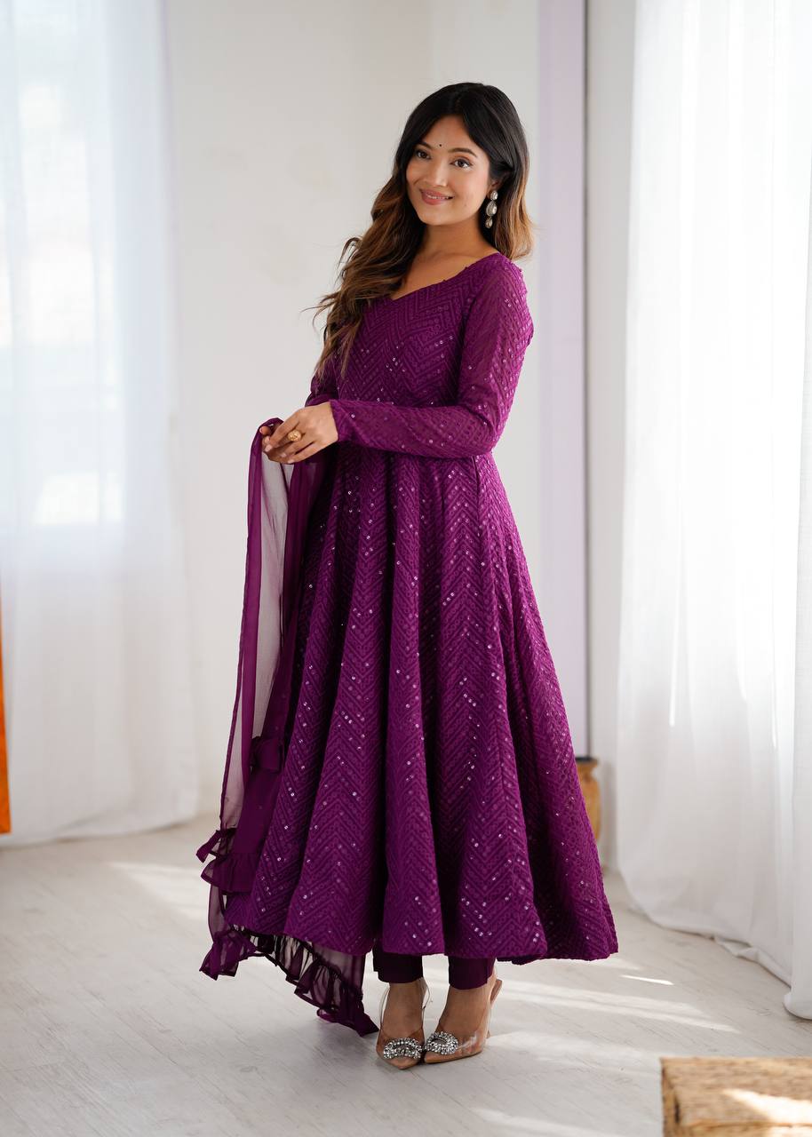 Womens Pure Romansilk Chanderi Embroidered Anarkali Kurti With Dupatta & Pant Set