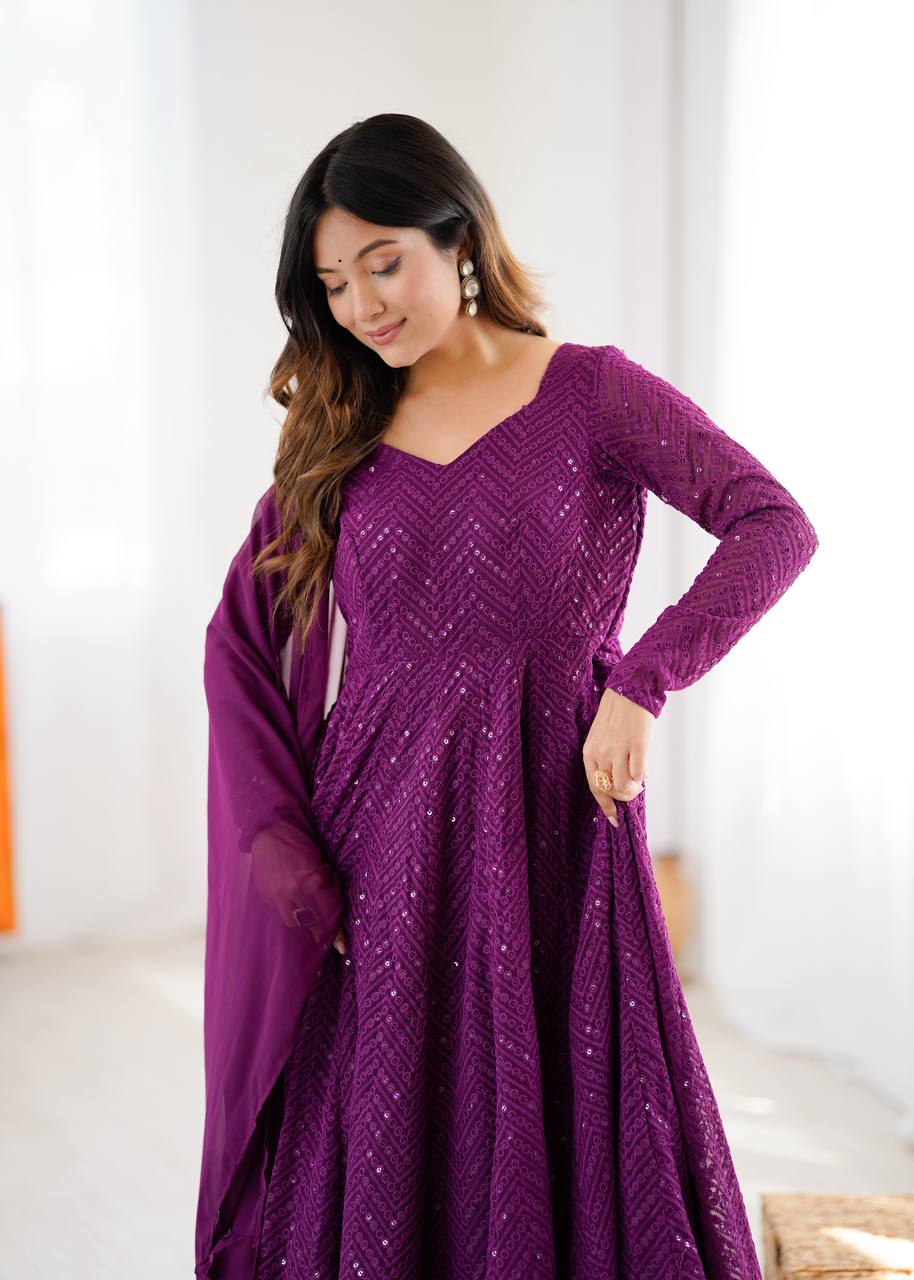 Womens Pure Romansilk Chanderi Embroidered Anarkali Kurti With Dupatta & Pant Set